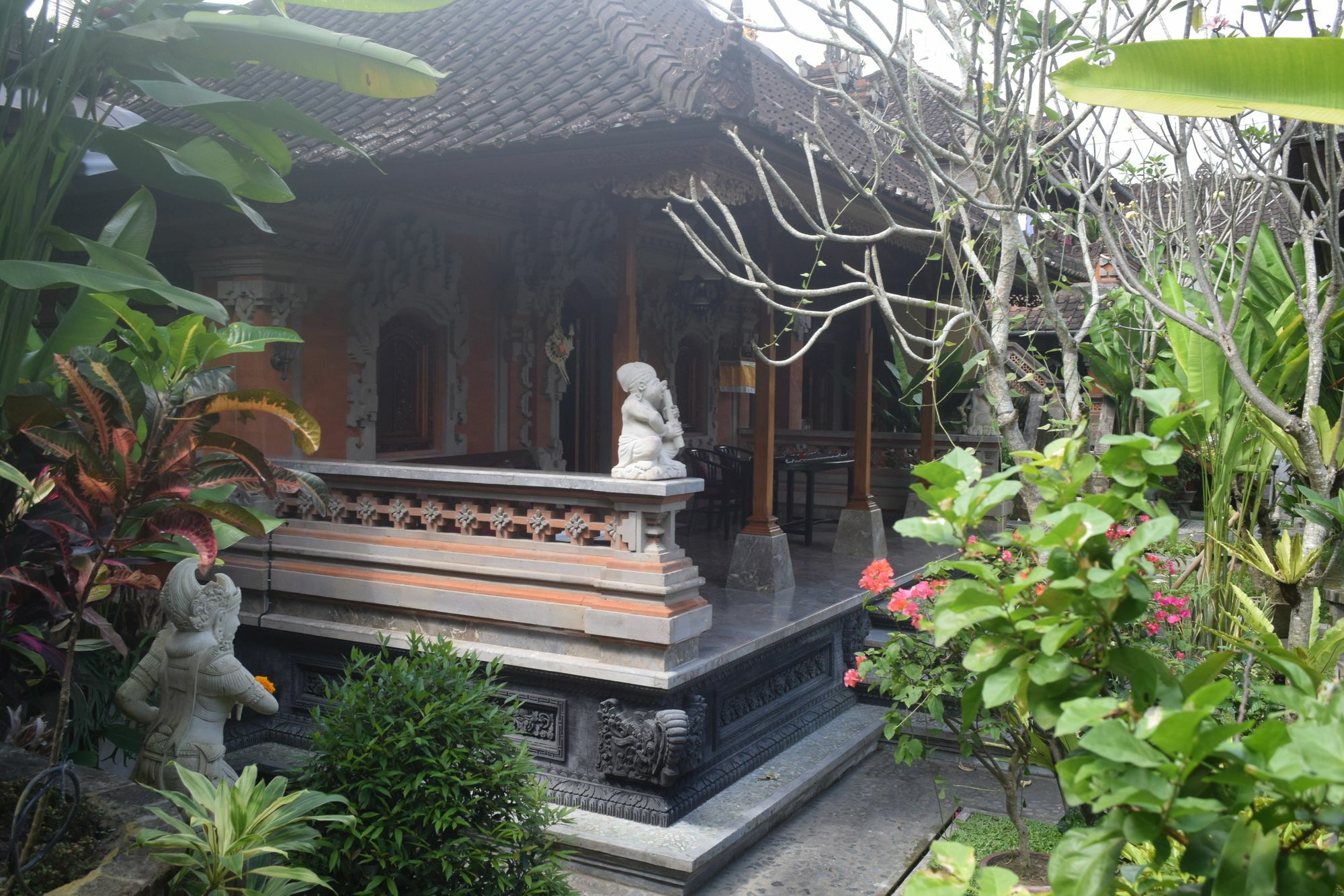 Aura Bisma Hotel Ubud  Exterior photo